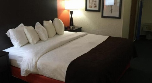 Smoky Hill Inn and Suites image 19