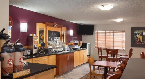 Smoky Hill Inn and Suites image 7